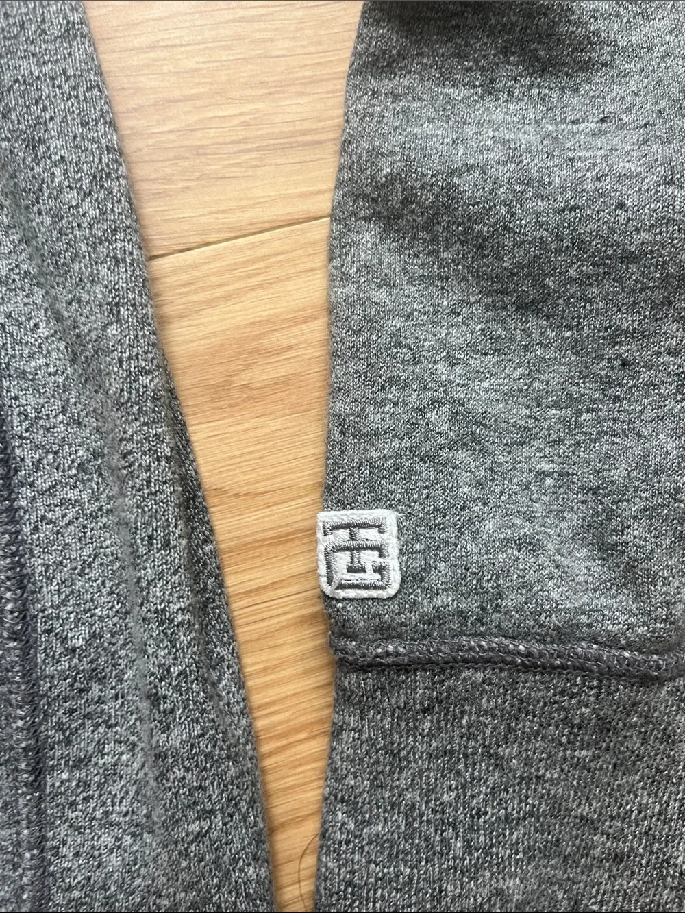 Tailgate(American Eagle) Yellowstone graphic sweatshirt size M